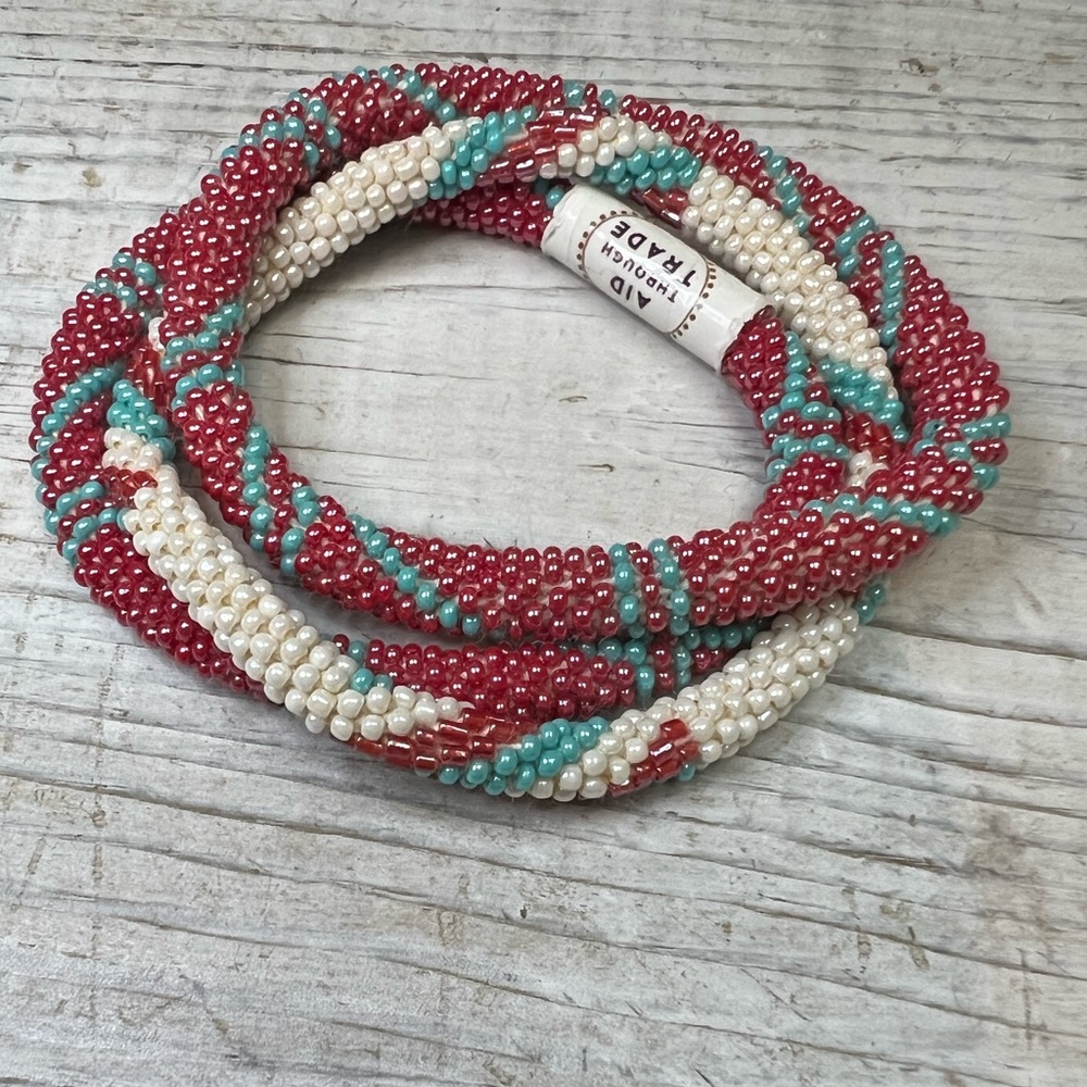 ❤️ Aid through trade bracelet set! 3 beautifully colored beaded roll-on. 🆕